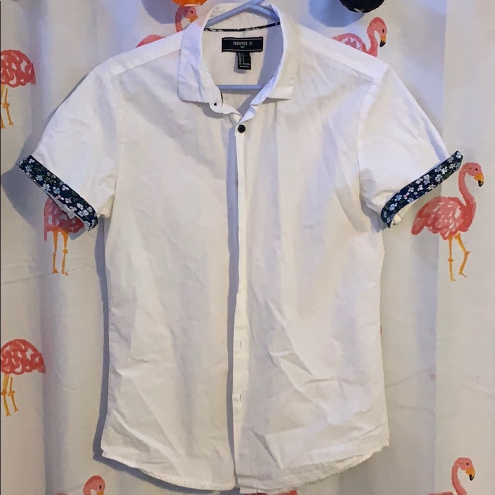 Forever 21 White/Floral shortsleeve buttonup shirt